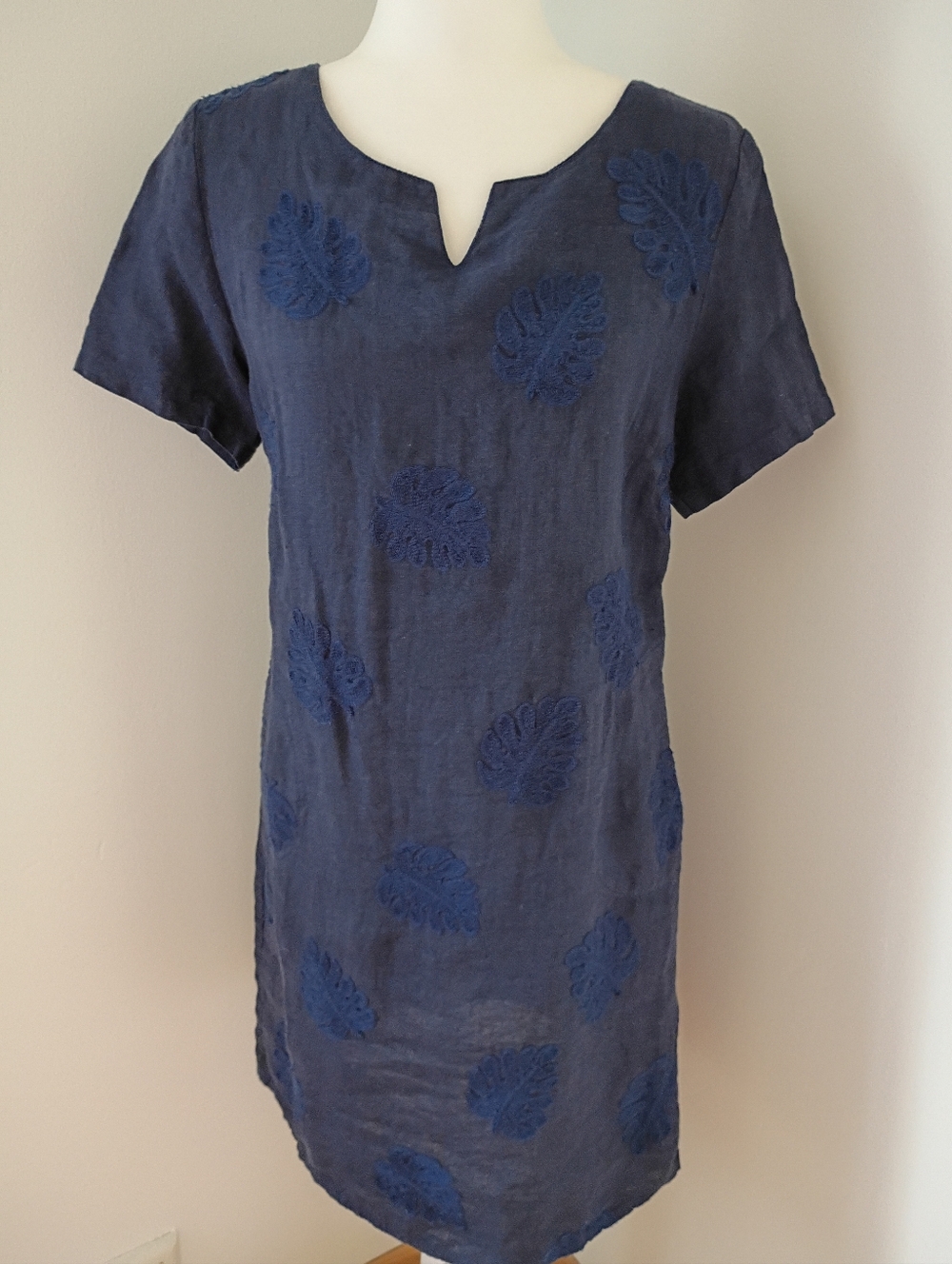 Femme Fatale Navy Linen Leaf Embroidered Dress NWT Size Small